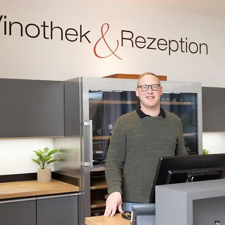 Inn Vinotel Heinz J. Schwab *