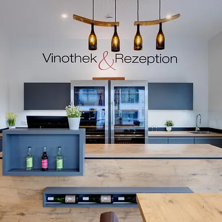 Vinotel Heinz J. Schwab *