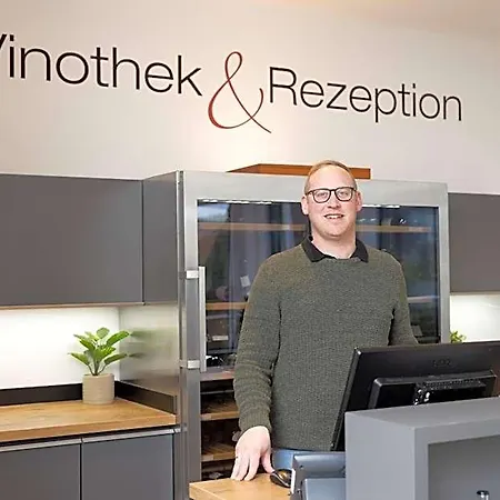 Vinotel Heinz J. Schwab Estalagem *