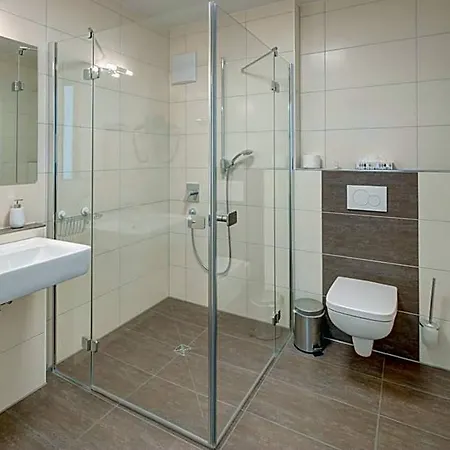 Vinotel Heinz J. Schwab *