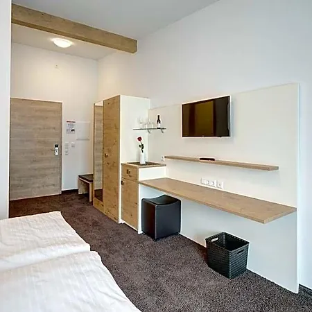 Estalagem Vinotel Heinz J. Schwab *