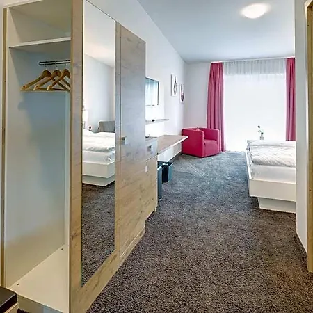 Vinotel Heinz J. Schwab * Bretzfeld
