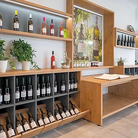 Vinotel Heinz J. Schwab *