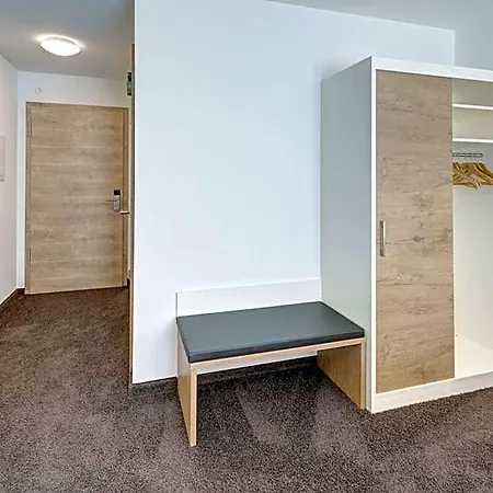 Vinotel Heinz J. Schwab Estalagem *