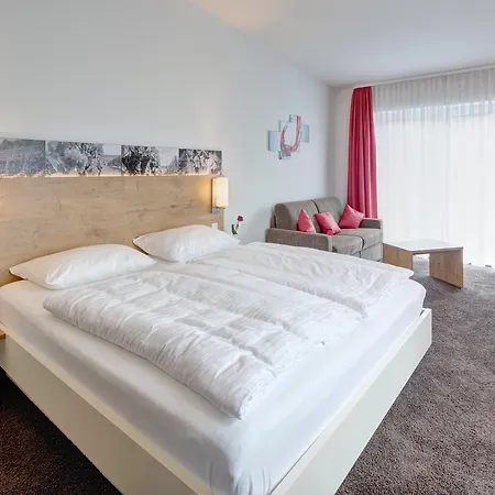 Vinotel Heinz J. Schwab *
