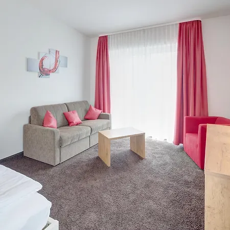 Inn Vinotel Heinz J. Schwab *