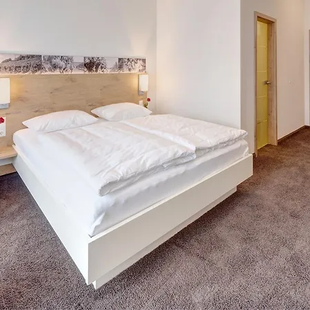 Vinotel Heinz J. Schwab Estalagem *